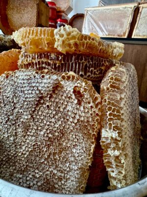 Arıcıdan Yeni Sezon Karakovan Bal 1,5 kg